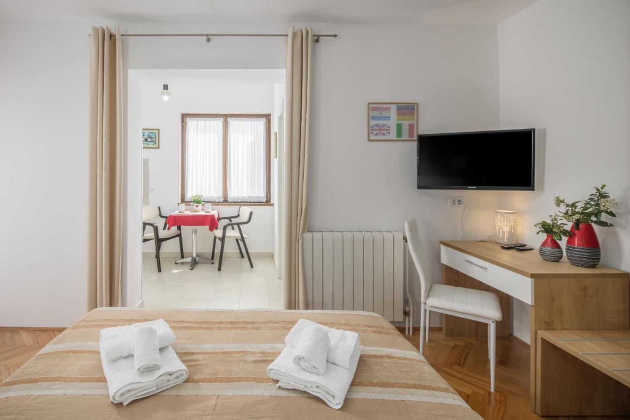 Apartments Villa Katana Пореч Екстериор снимка
