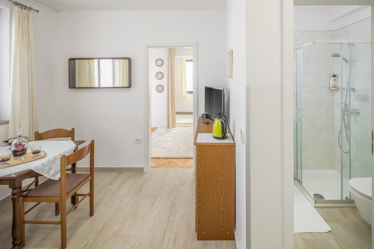 Apartments Villa Katana Пореч Екстериор снимка